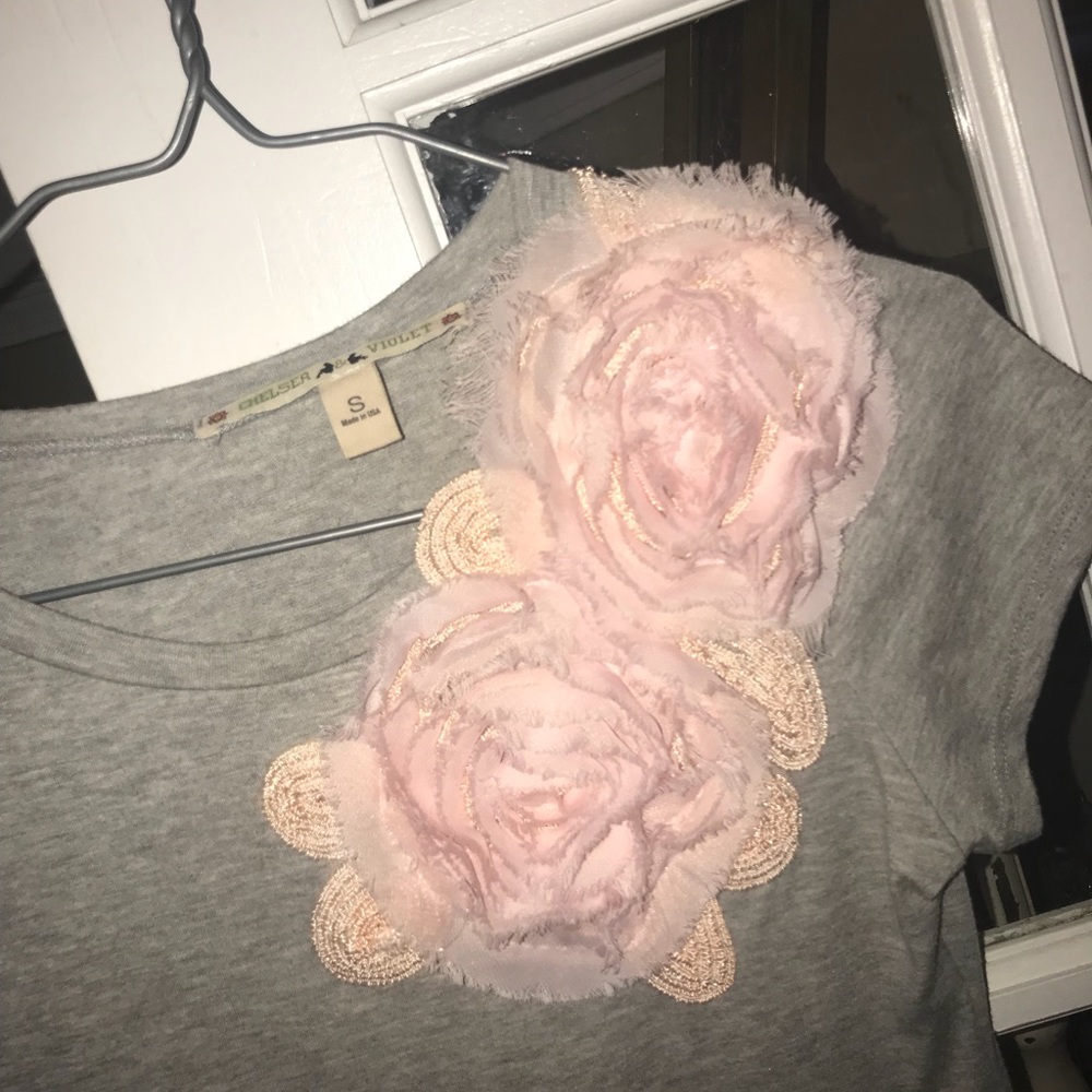 Grey Cotton Fitted Top with Pink Lace Flowers